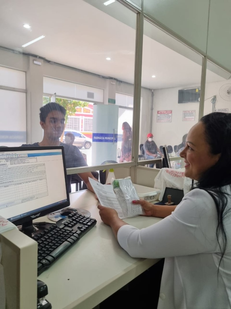 Farmácia Municipal distribui kits para Exame de Colonoscopia