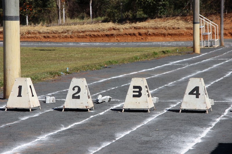 Prefeitura inaugura pista de atletismo