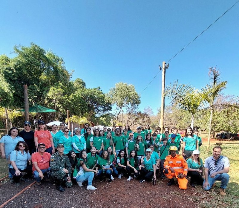Educação de Araguari em Movimento: Visita à Cachoeira das Irmãs
