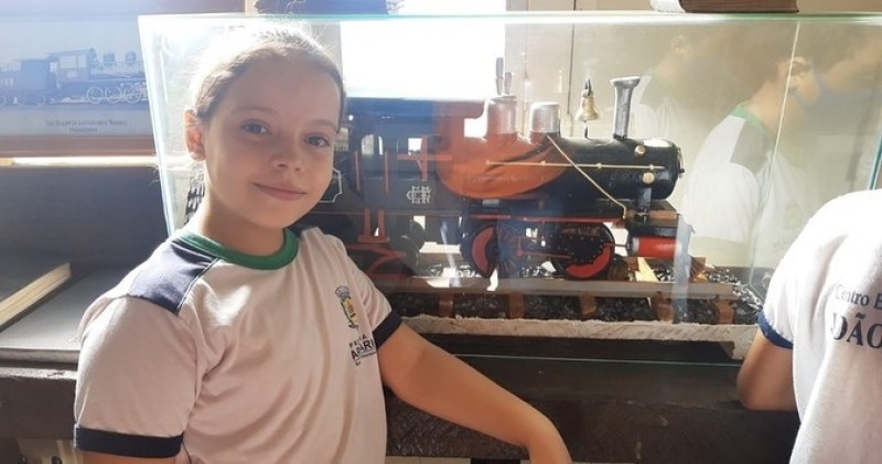Alunos do CEM João Pedreiro visitam o Museu dos Ferroviários