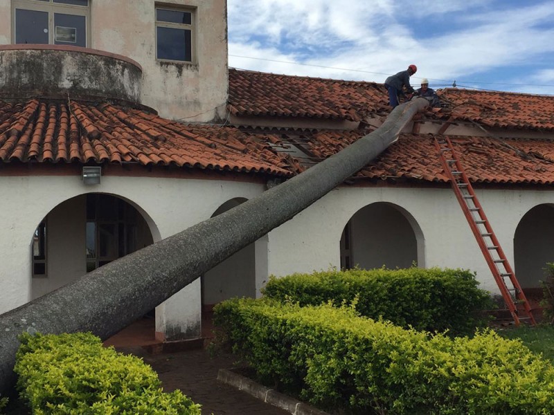 Prédio do Aeroporto de Araguari é danifico