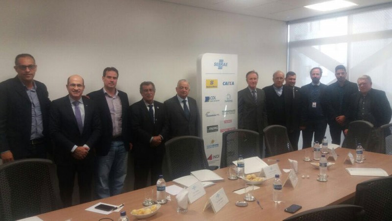 Marcos Coelho participa de encontro de Prefeitos no SEBRAE - MG