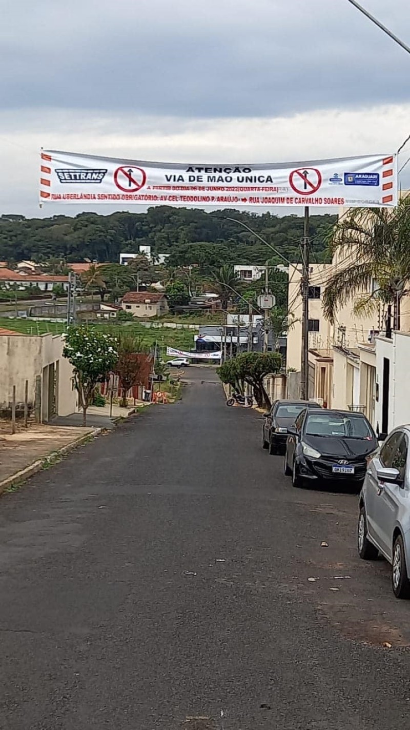 SETTRANS realiza nova intervenção e rua Uberlândia passa a ser mão única