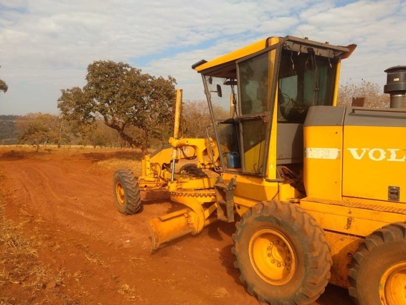 Sete regiões rurais são atendidas nesta semana pela secretaria de Obras em Araguari