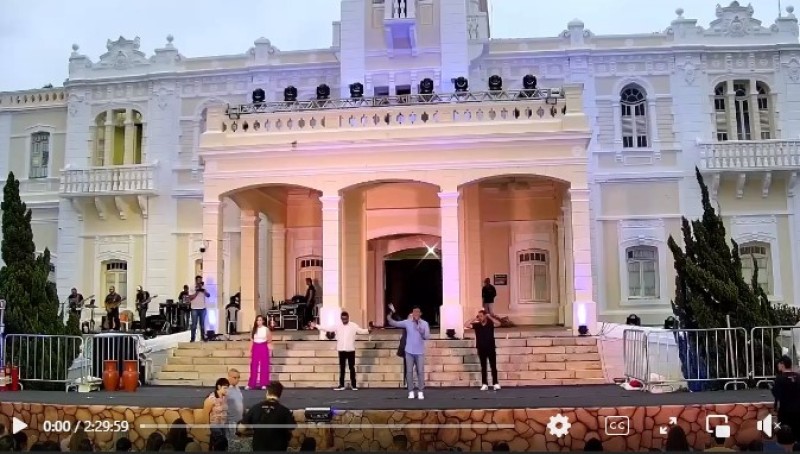 A prefeitura de Araguari, através da Faec - Fundação Araguarina de Educação e Cultura em parceria com a Igreja Quadrangular de Araguari, apresenta a população o Auto de Páscoa 2023.  Tudo está preparado para você ter uma experiência incrível, sentir e se 