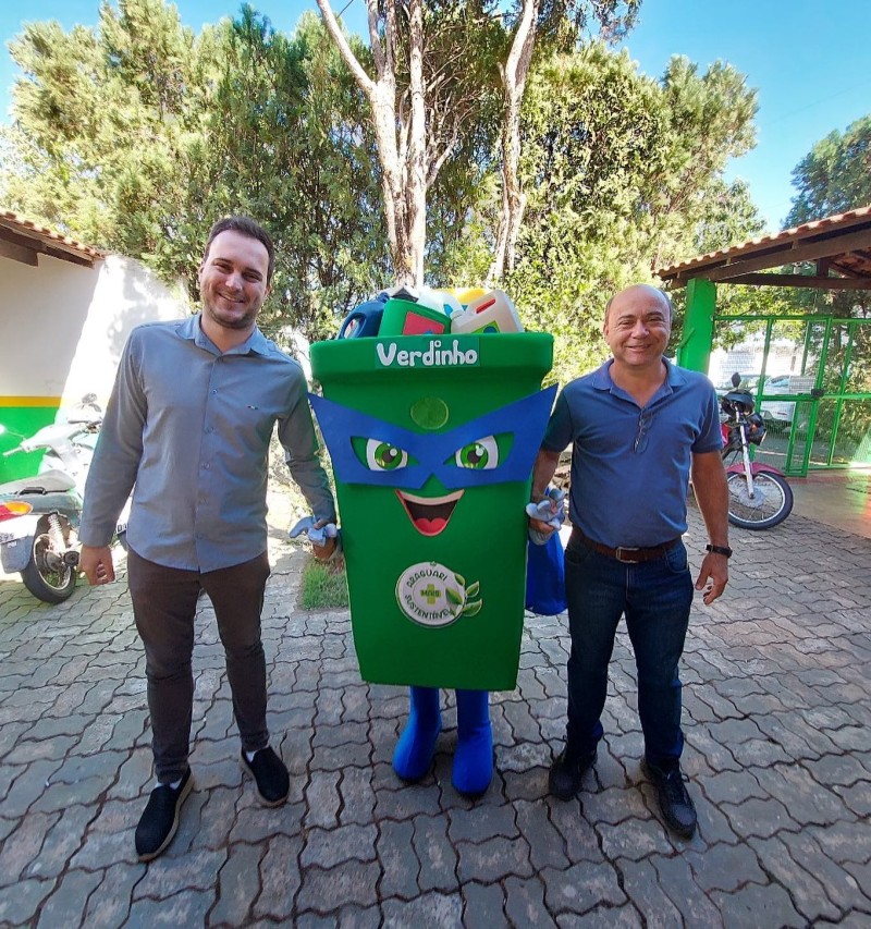 Educação de Araguari em Movimento Lançamento do Mascote da Coleta Seletiva do município de Araguari
