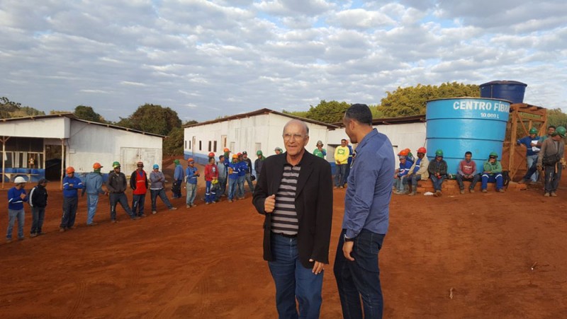 Prefeito, em visita à ETE Central, também se reúne com funcionários