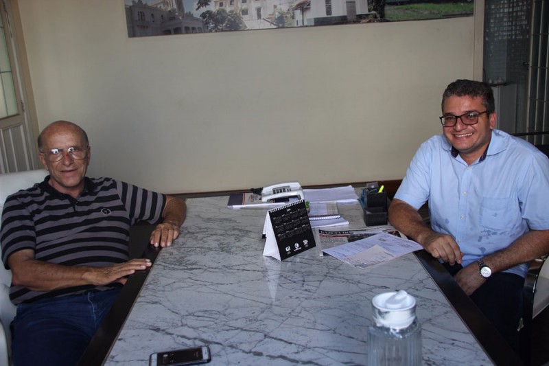 Prefeito Marcos Coelho recebe a visita do Delegado Regional da Polícia Civil