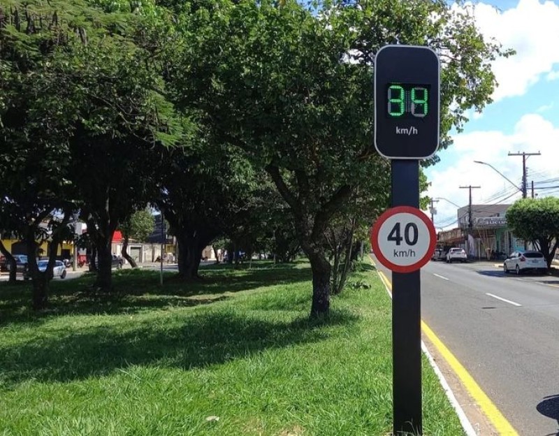 OS RADARES ELETRÔNICOS AUXILIAM NA FISCALIZAÇÃO DO TRÂNSITO EM ARAGUARI 