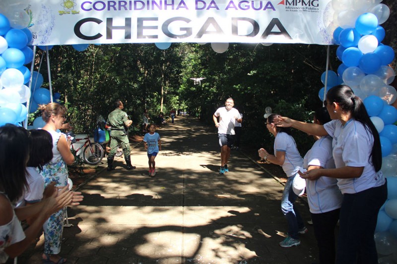 Corridinha das Águas é realizada em Araguari em alusão a Semana Nacional da Água