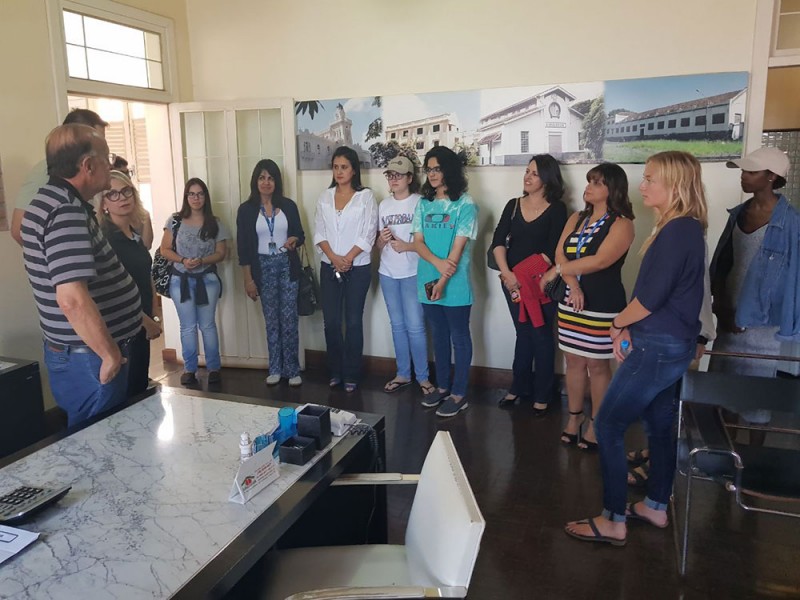 Prefeito Municipal recebe estudantes americanos da área de Saúde