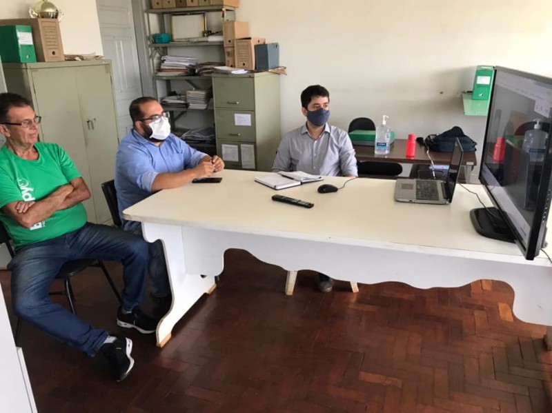 Equipe técnica da Secretaria de Obras participa de vídeo conferência com empresa voltada para soluções em drenagem