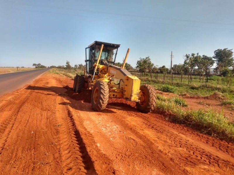 Secretaria de Obras trabalho de forma intensiva na zona rural do município