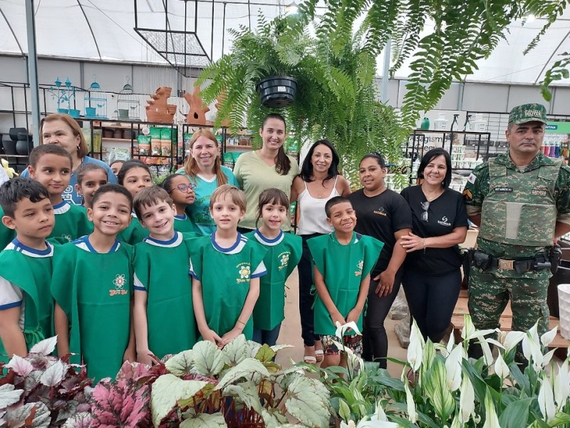Educação de Araguari em Movimento: Visita ao Viveiro Sacoman