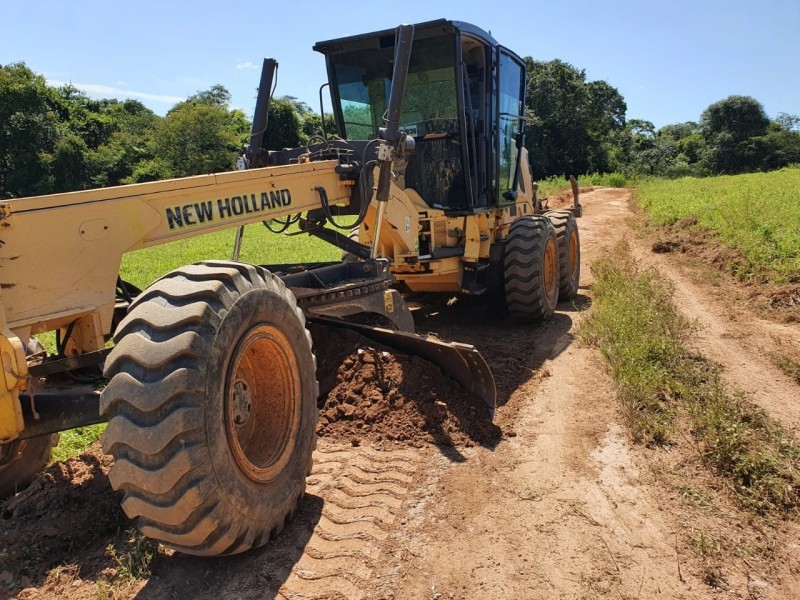 Secretaria de Obras realiza manutenção em cinco regiões na zona rural do município