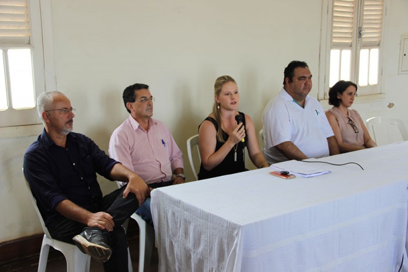 PREFEITURA FAZ COLETIVA SOBRE DESPESAS E DÍVIDAS DA PREFEITURA