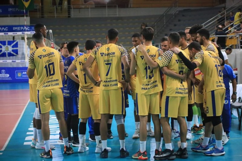 Araguari Vôlei faz jogo de alto nível contra o Sada Cruzeiro