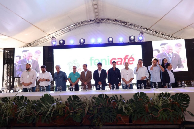 Abertura da Fenicafé 2022 é marcada pela presença de autoridades de todo o país