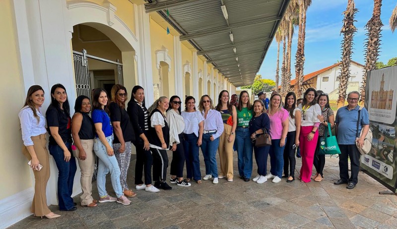 FAEC promoveu hoje (15), um Walking Tour no complexo do Palácio dos Ferroviários.