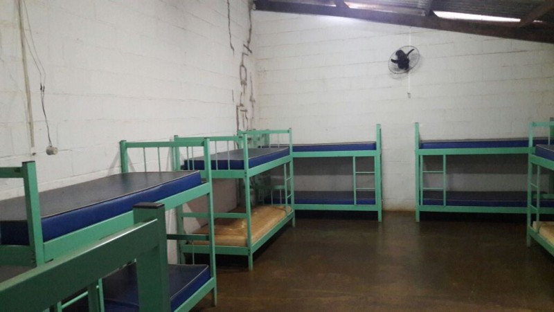 Secretária do Trabalho e Ação Social visita Albergue