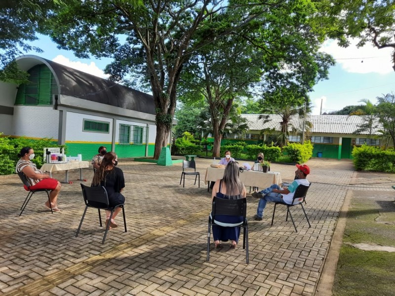 Contemplados nos sorteios para vagas na Educação Infantil dos CEMS (Centros Educacionais Municipais) e nos CMEIS (Centros Municipais de Educação Infantil). 