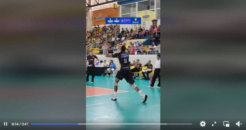 Café Vasconcelos/Prefeitura de Araguari venceu o Instituto Cuca e está vivo na semifinal da Superliga masculina B. A equipe venceu por 3 sets a 1.