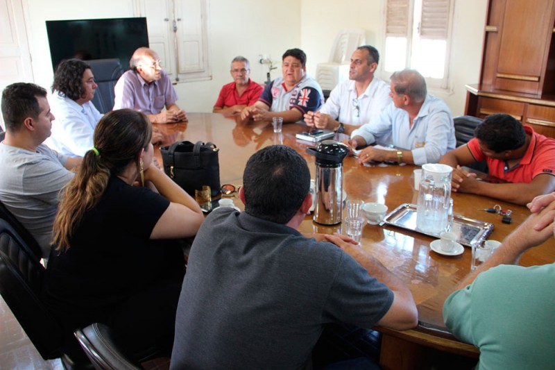 Empresários se reúnem com Prefeito, apresentando reivindicações à Vigilância Sanitária