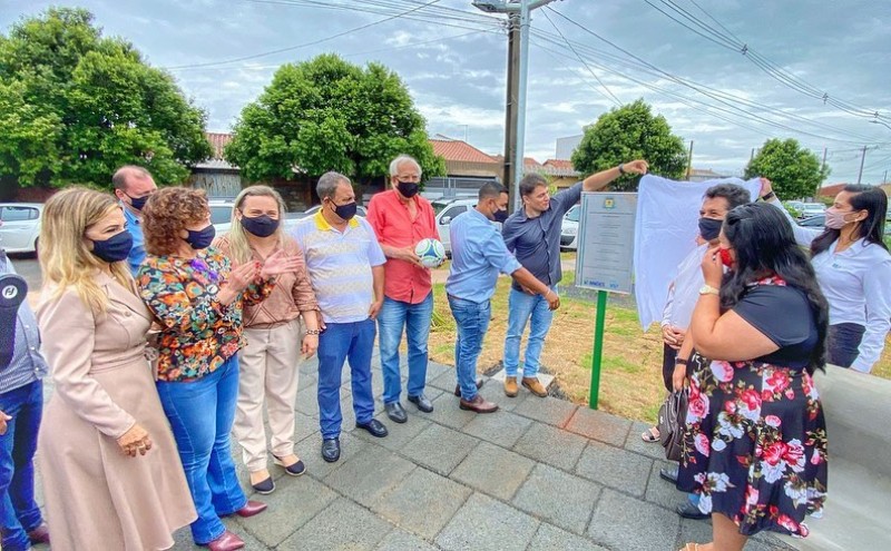 Prefeitura de Araguari inaugura praça no bairro Novo Horizonte