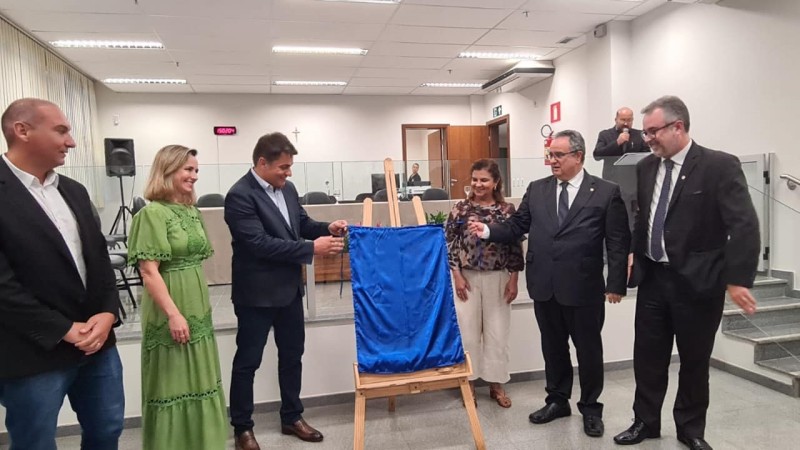 Desembargador Nelson Missias de Morais é homenageado em Araguari
