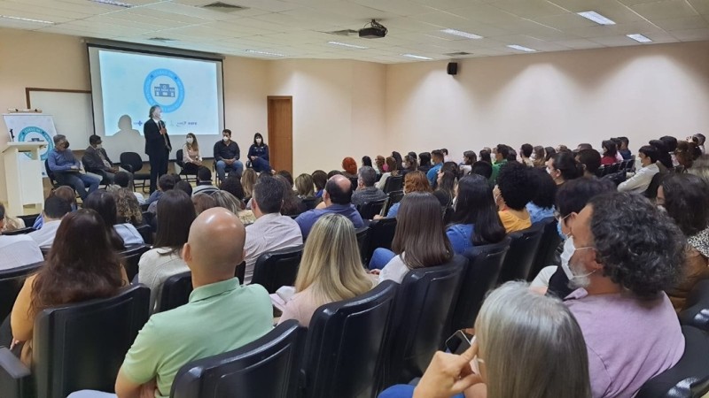 Secretária de Saúde participa de Curso de Políticas de Saúde e Gestão Hospitalar em Uberlândia