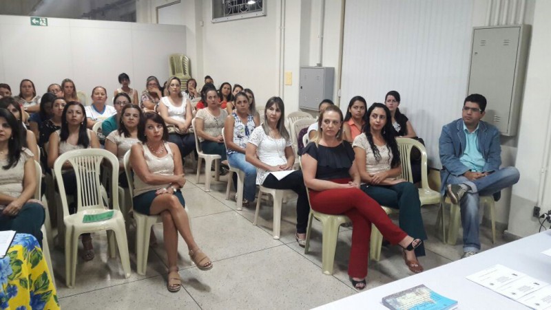 Aperfeiçoamento Pedagógico da Rede Municipal é encerrado com entrega de Certificados