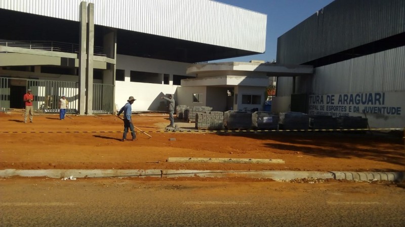 Prefeitura de Araguari acompanha reforma do ginásio poliesportivo General Mário Brum Negreiros