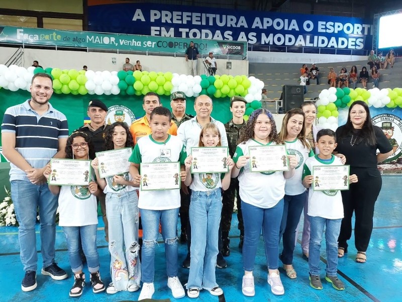 Educação de Araguari em Movimento: Formatura PROGEA