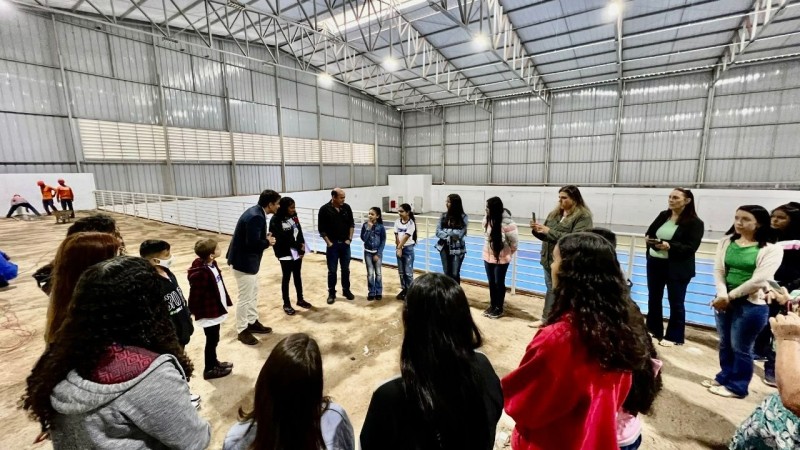Secretários Mirins de Araguari visitam as obras do CIE