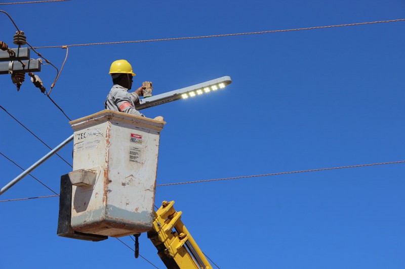 Rodovia LMG-748recebe iluminação de LED
