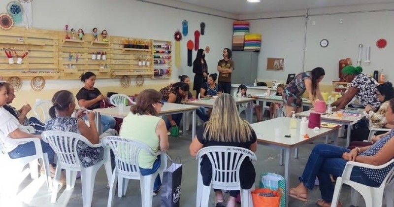 Confraternização reúne artesãos e alunos das Oficinas de Arteterapia de Araguari