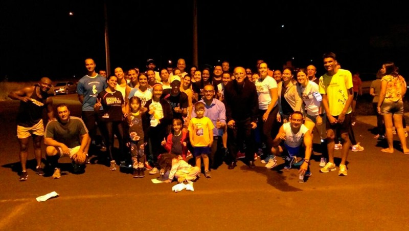 Prefeito prestigia grupo esportivo araguarino