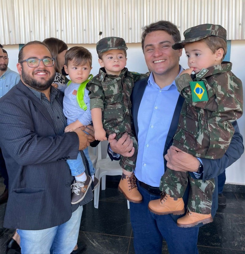 Autoridades participam de formatura em comemoração ao aniversário do 2º Batalhão Ferroviário