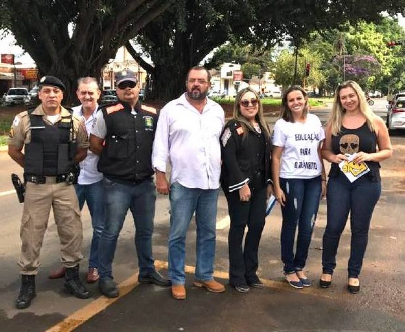 Blitz Educativa em Araguari pede “Gentileza no Trânsito”