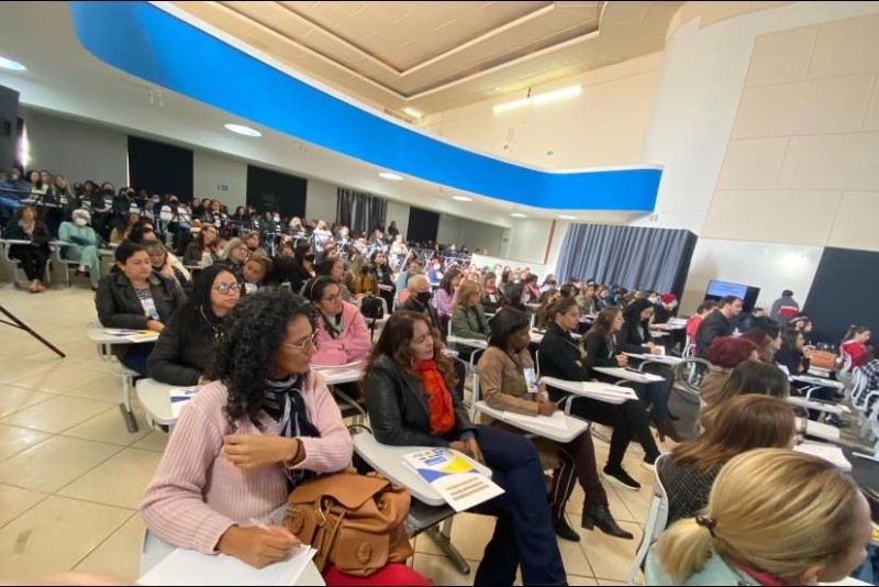 Conferência Regional de Educação Básica é realizada em Araguari