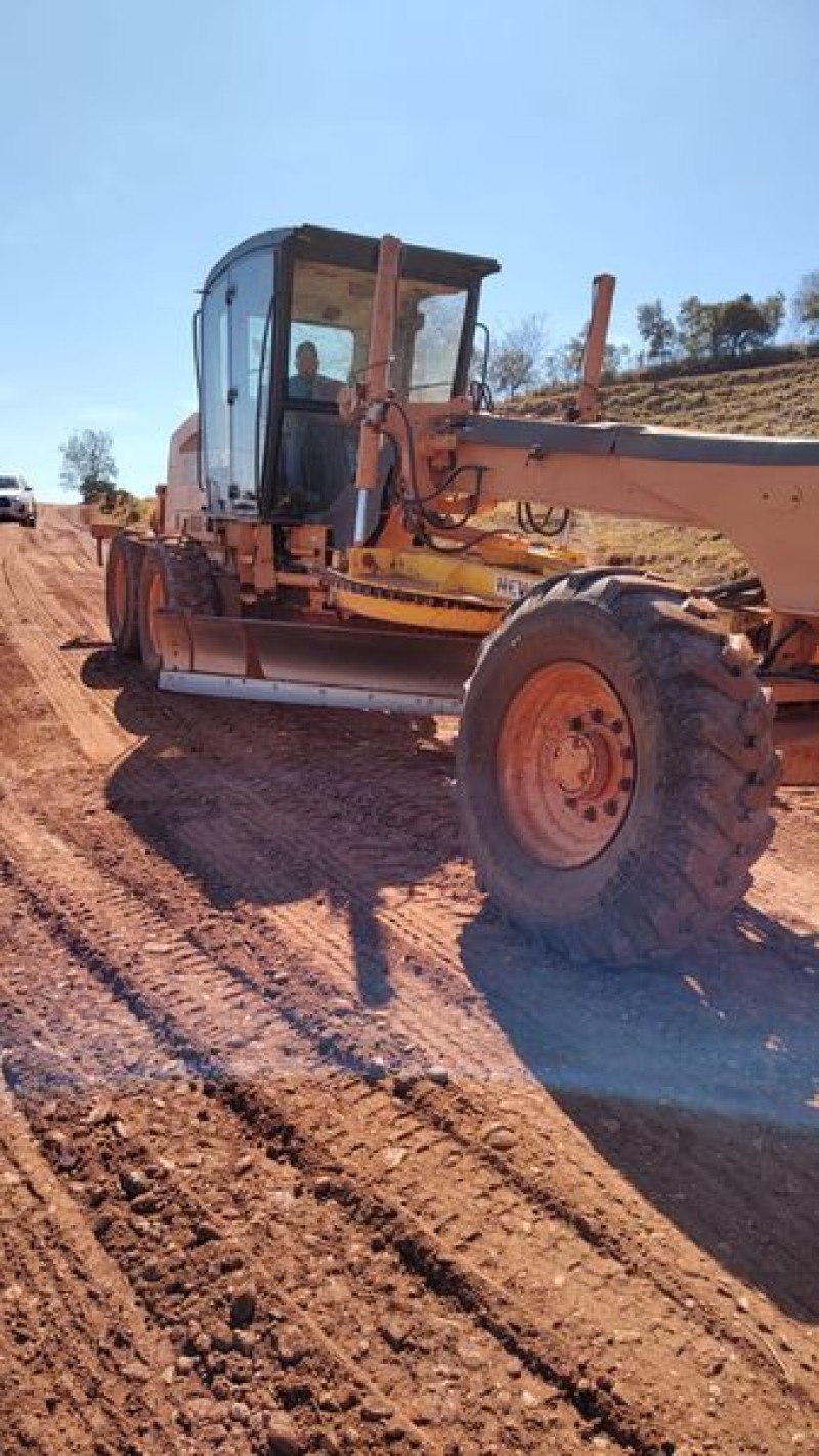Secretaria de Obras continua com serviços diários na zona rural do município