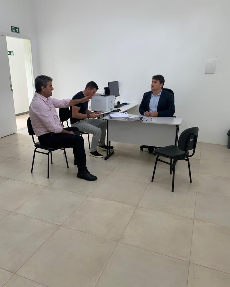 Prefeito de Araguari se reúne com secretariado para definir metas para melhorias na Saúde