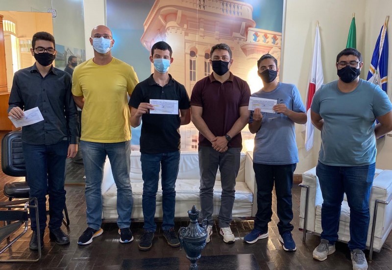 Os grandes CAMPEÕES do I Torneio de Xadrez de ARAGUARI